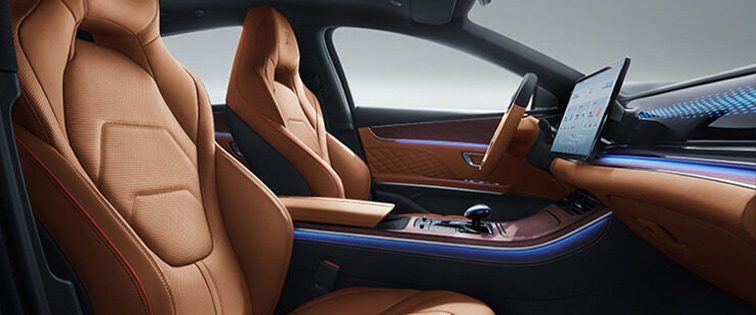 BYD-HAN_lysebrunt-interior